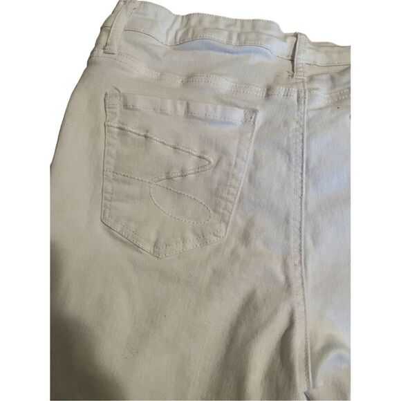 Seven7 Women's White Bermuda Denim Shorts Size 10 Summer Casual - Picture 8 of 10